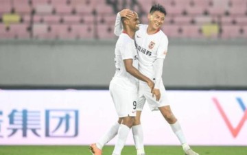 欧冠官网下载-亚泰为两年前被打到中甲复仇 亚冠射手传射建功