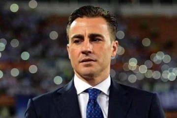 欧冠官网下载-欲降低恒大平均年龄 卡帅：郑智继续踢会尽力帮他